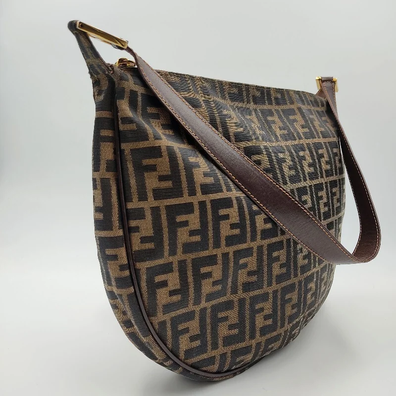 Ladies Fendi shoulder bags with a magnetic - closure flap for easy opening and closingFendi Fendi vintage Hobo shoulder bag in monogram canvas - '10s