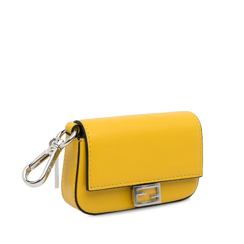 Fendi bags with a zip - top closure and a front - pocket for quick access to keys and cardsFendi Nano Baguette (SHG-tPhBCA)