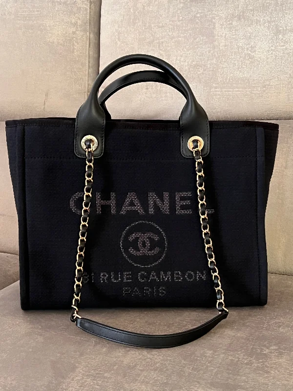 Chanel Lightweight Handbag for Daily ErrandsChanel Deauville Tote