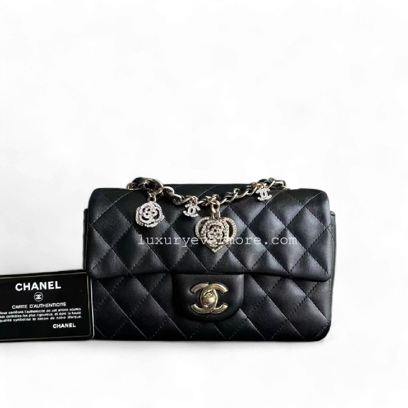 Chanel New Arrival Handbag with Gold HardwareChanel Classic Flap Mini - 20CM Rectangle Classic Flap Valentine Quilted Lambskin Black Golden Hardware Series 19