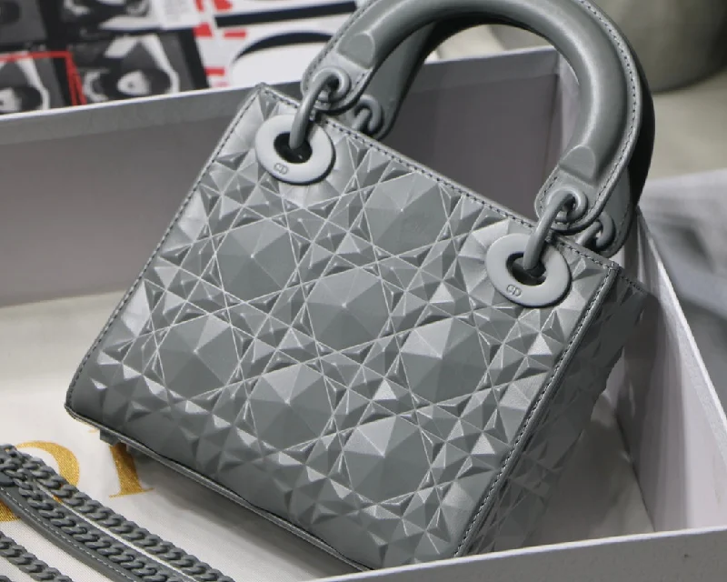 High - fashion Christian Dior bags with a geometric patternChristian Dior Bags  613