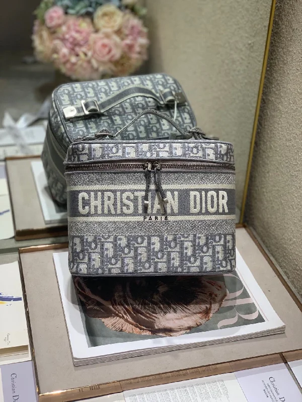 Christian Dior bags with a quilted pattern and gold - toned hardwareChristian Dior Bags  618